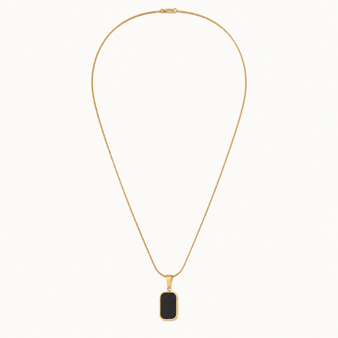 Cedran Noir Pendant Necklace