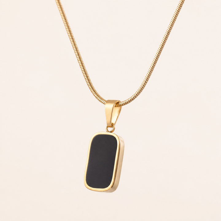 Cedran Noir Pendant Necklace